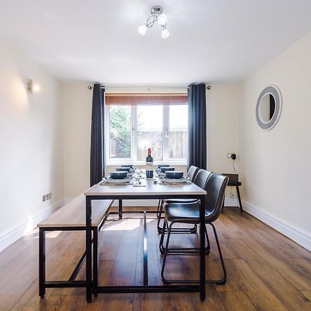 Charming 3-Bed Cottage In Chester, Ideal For Families & Workers, Free Parking - Sleeps 7 エクステリア 写真