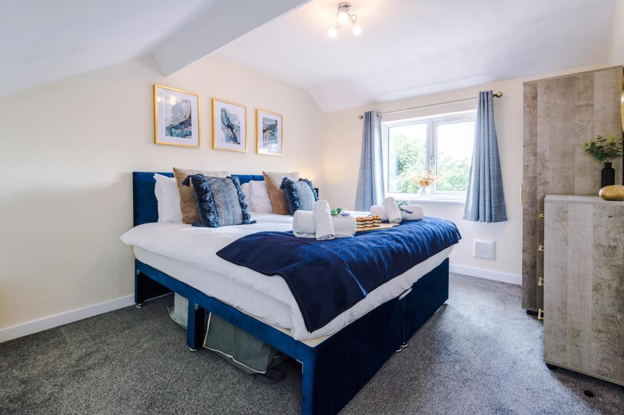 Charming 3-Bed Cottage In Chester, Ideal For Families & Workers, Free Parking - Sleeps 7 エクステリア 写真