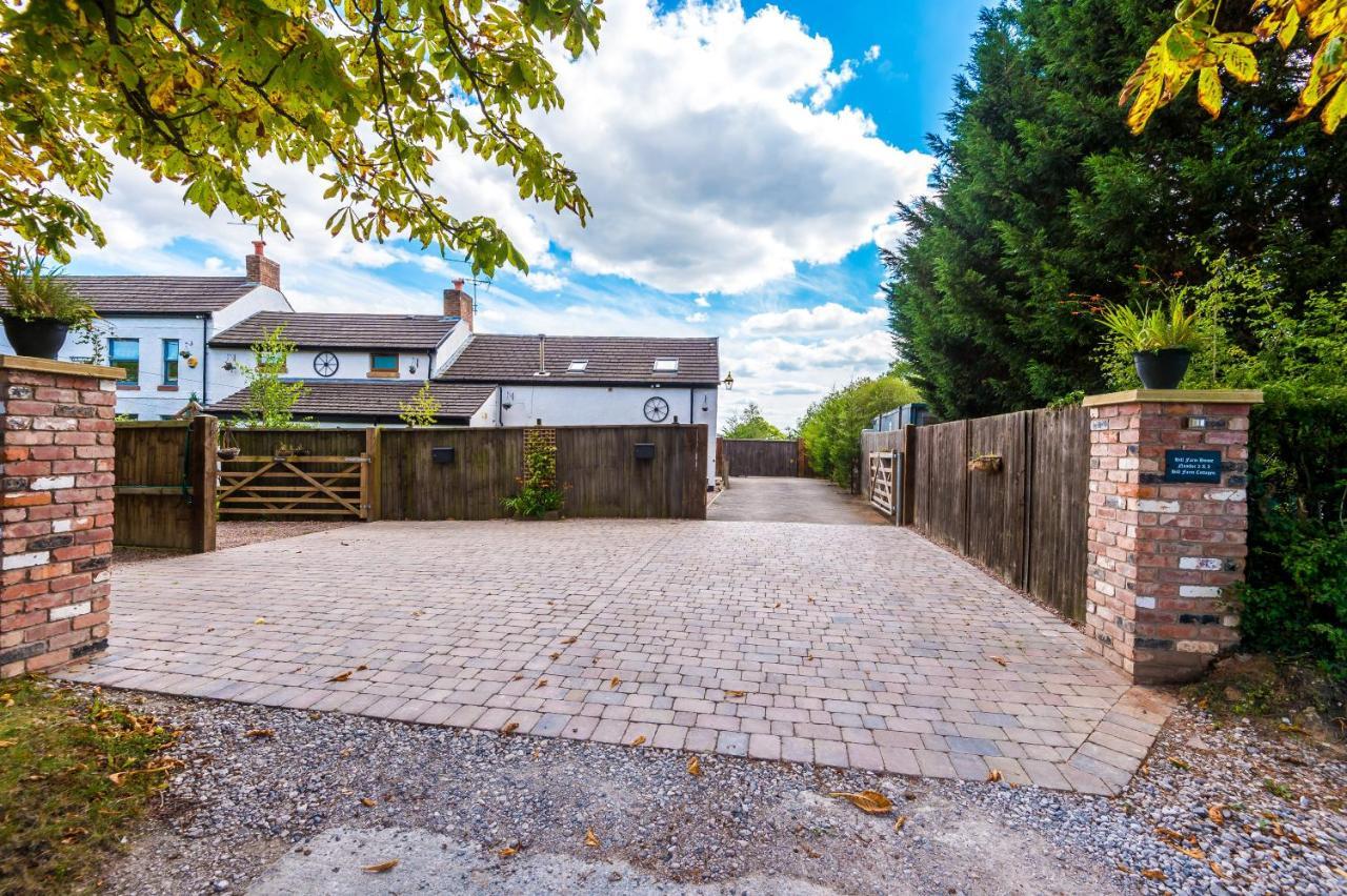 Charming 3-Bed Cottage In Chester, Ideal For Families & Workers, Free Parking - Sleeps 7 エクステリア 写真