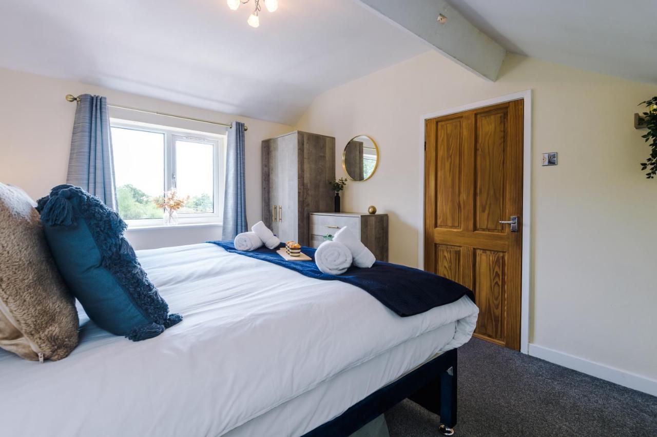 Charming 3-Bed Cottage In Chester, Ideal For Families & Workers, Free Parking - Sleeps 7 エクステリア 写真