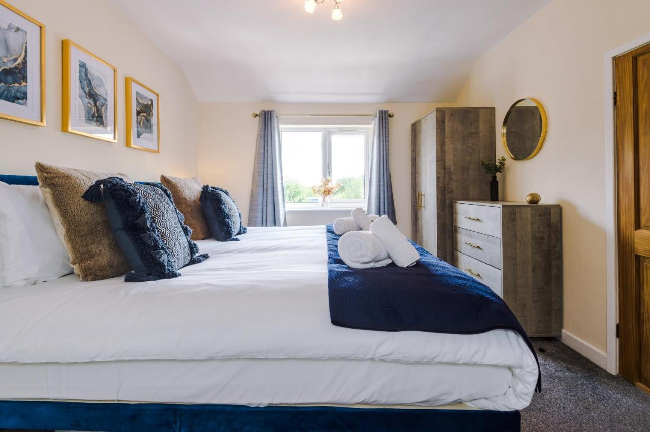 Charming 3-Bed Cottage In Chester, Ideal For Families & Workers, Free Parking - Sleeps 7 エクステリア 写真
